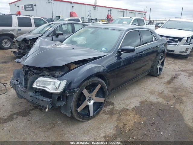 Chrysler 300 Limited 2015 2C3CCAAGXFH792575 Image 2