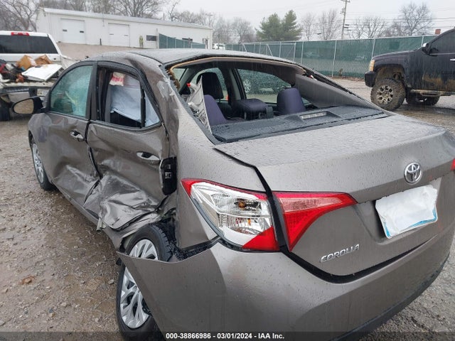 Toyota COROLLA LE 2017 5YFBURHE9HP581677 Image 17