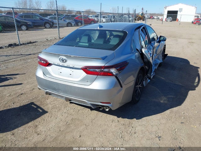 Toyota CAMRY SE 2021 4T1G11AK3MU413140 Image 4