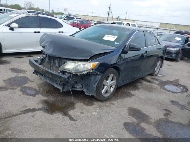 Toyota CAMRY SE 2014 4T1BF1FK8EU727243 Image 2