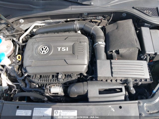 1VWCT7A37GC046842 Volkswagen Passat 1.8t Sel
