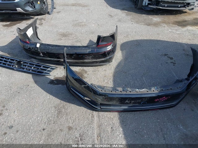 1VWCT7A37GC046842 Volkswagen Passat 1.8t Sel