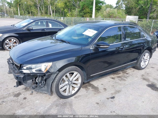 1VWCT7A37GC046842 Volkswagen Passat 1.8t Sel