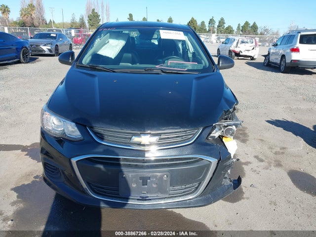 Chevrolet Sonic Premier Auto 2018 1G1JF5SB0J4105283 Image 12