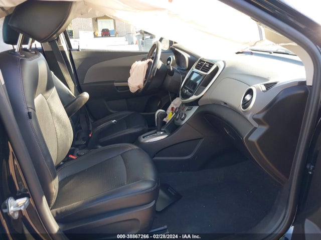 Chevrolet Sonic Premier Auto 2018 1G1JF5SB0J4105283 Image 5