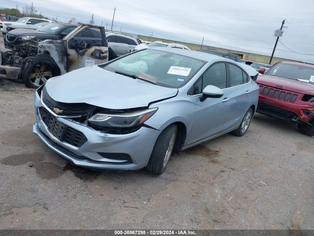 Chevrolet Cruze Lt Auto 2017 1G1BE5SM0H7186531 Image 2