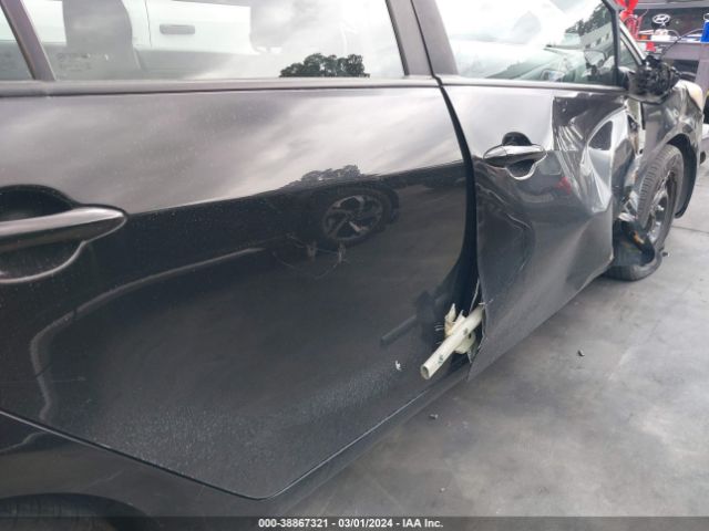 KNAFK4A65G5611215 KIA FORTE LX
