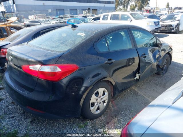 KNAFK4A65G5611215 KIA FORTE LX