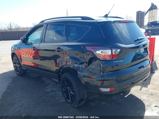 Ford ESCAPE SE 2018 1FMCU9GD9JUD59089 Image 3