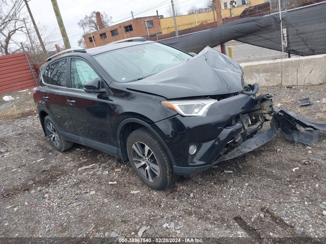 Toyota Rav4 Xle 2018 2T3RFREV5JW759528 Image 1