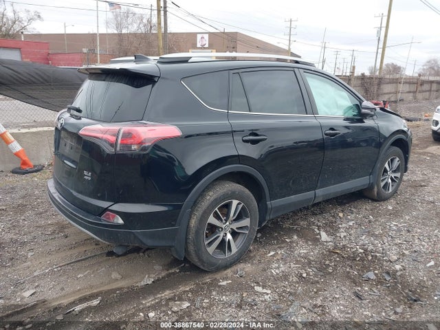 Toyota Rav4 Xle 2018 2T3RFREV5JW759528 Image 4