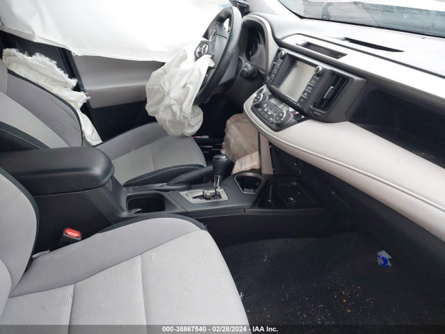 Toyota Rav4 Xle 2018 2T3RFREV5JW759528 Image 5