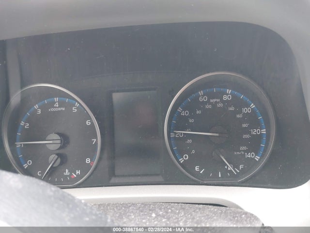 Toyota Rav4 Xle 2018 2T3RFREV5JW759528 Image 7