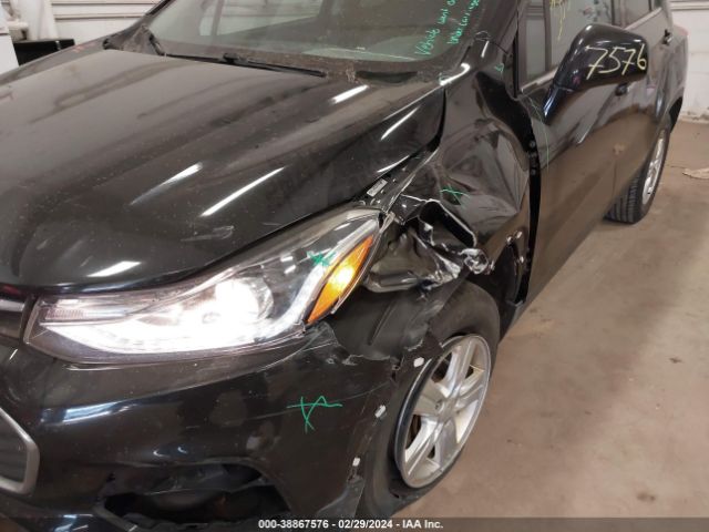 3GNCJPSB8JL262653 Chevrolet Trax Lt
