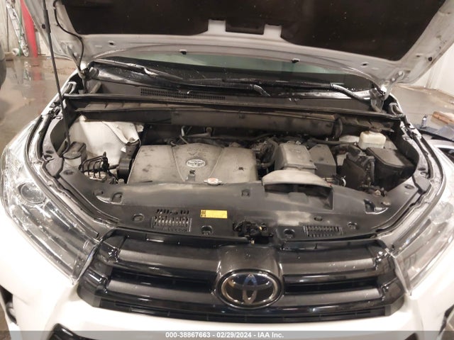 Toyota Highlander Se 2018 5TDJZRFH6JS491099 Image 10