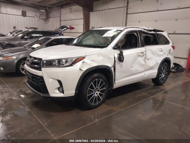 Toyota Highlander Se 2018 5TDJZRFH6JS491099 Image 2