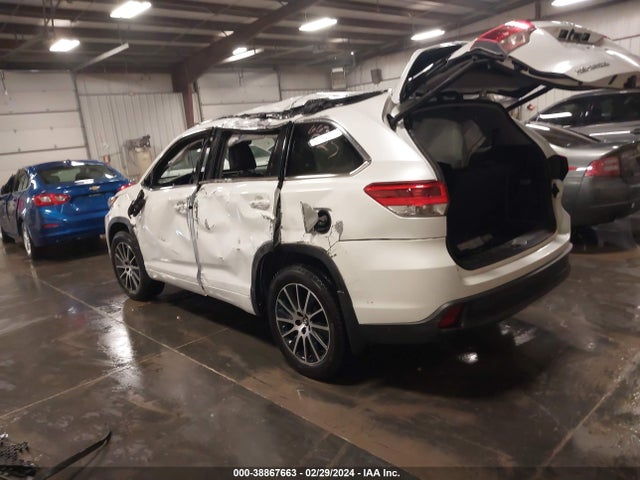 Toyota Highlander Se 2018 5TDJZRFH6JS491099 Image 3