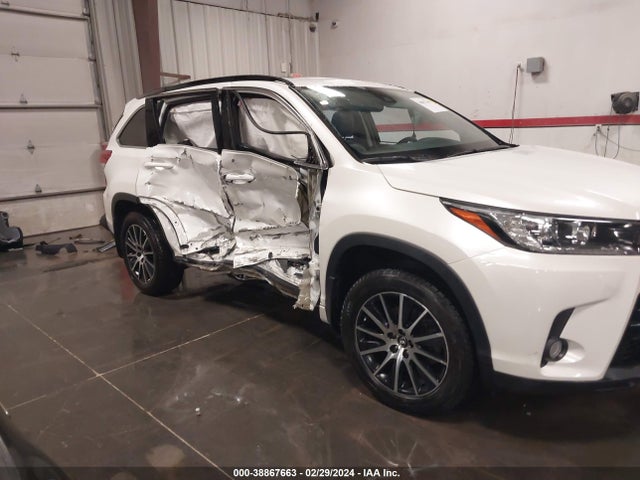Toyota Highlander Se 2018 5TDJZRFH6JS491099 Image 6