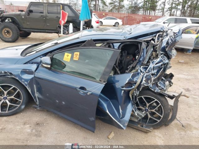 1FADP3H2XJL269276 Ford FOCUS SEL