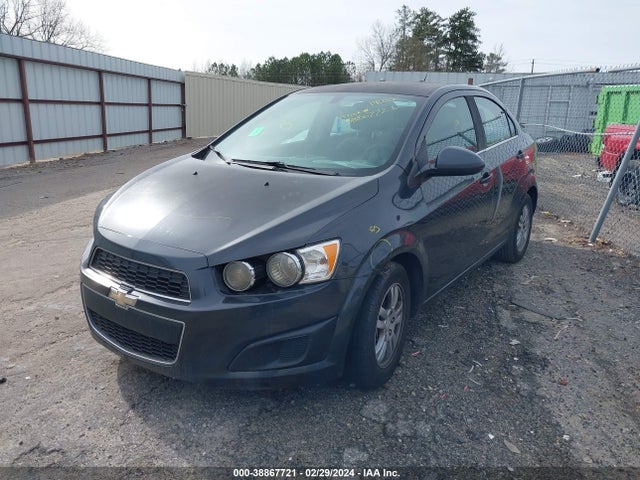 Chevrolet Sonic Lt Auto 2015 1G1JC5SH6F4129110 Image 2