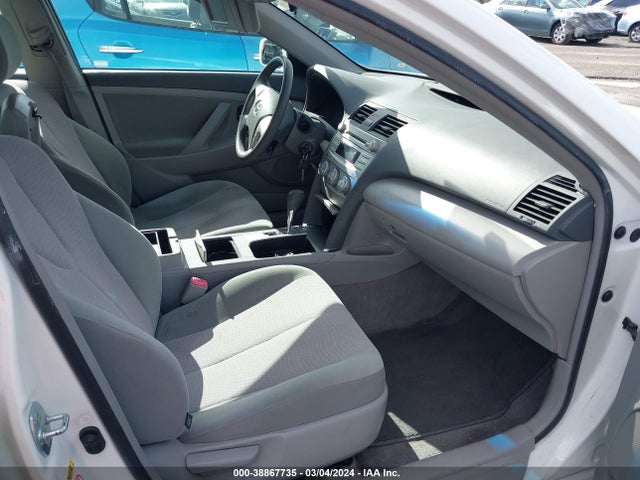 38867735 :رقم المزاد ، JTNBK3EK3B3050466 vin ، 2011 Toyota Camry Le V6 مزاد بيع