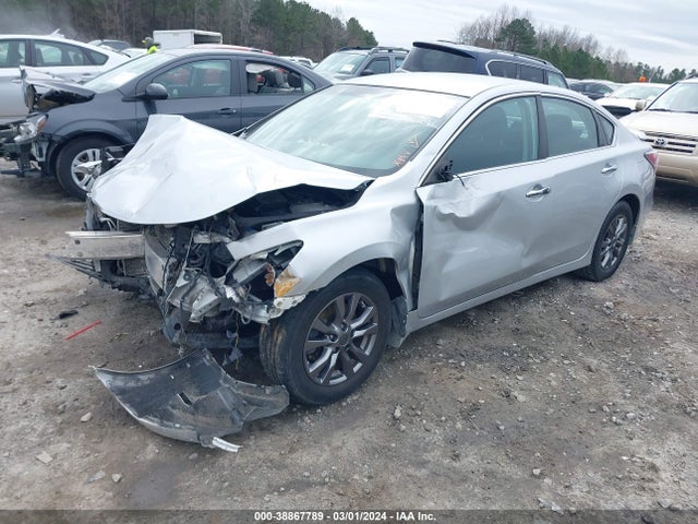 Nissan Altima 2.5 S 2015 1N4AL3AP8FC491892 Image 2