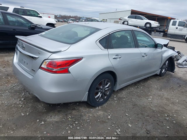 Nissan Altima 2.5 S 2015 1N4AL3AP8FC491892 Image 4