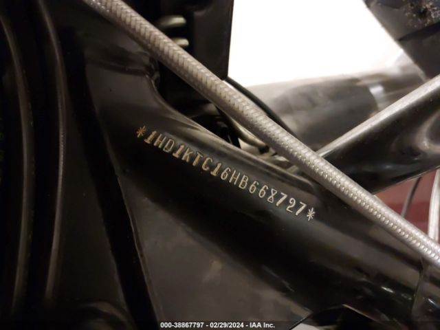 2017 HARLEY-DAVIDSON FLTRXS 1HD1KTC16HB668727 Photo 9