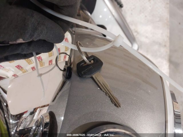 2004 SUZUKI VL800 JS1VS54A742103677 Photo 10