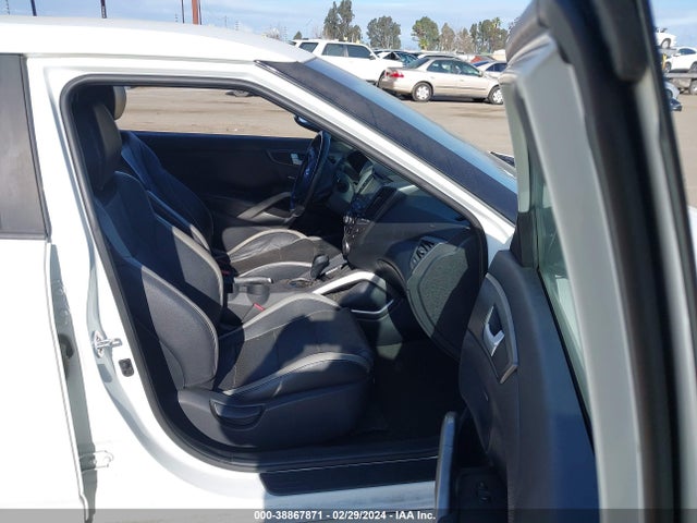 Hyundai Veloster Turbo 2016 KMHTC6AE4GU289724 Image 5