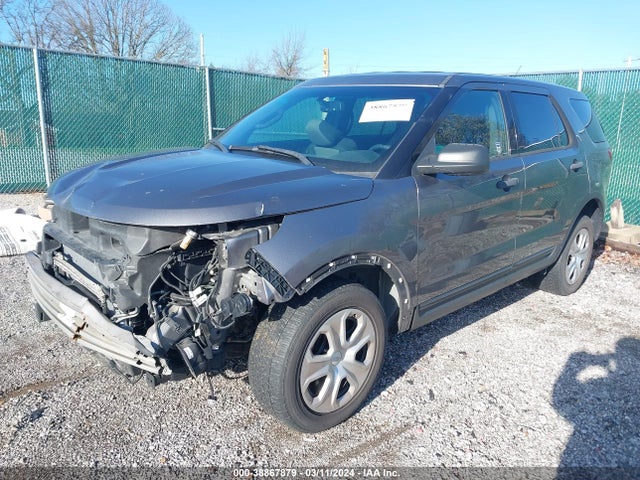 Ford Utility Police Interceptor 2015 1FM5K8AR2FGA57517 Image 2