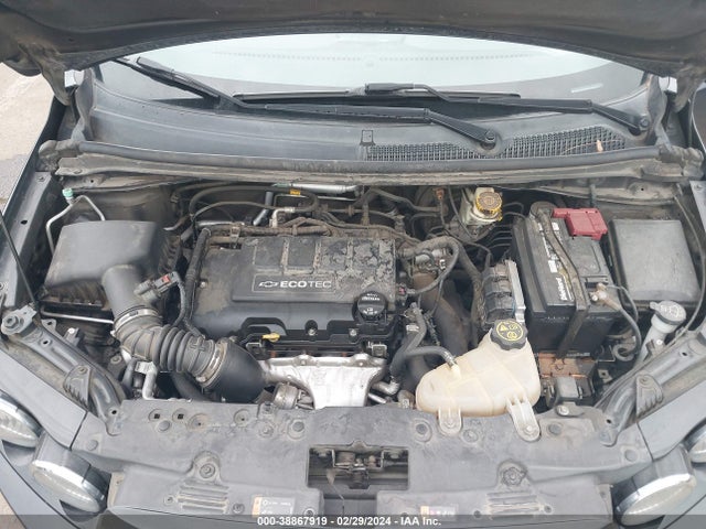 Chevrolet Sonic Ltz Auto 2015 1G1JE5SB8F4140163 Image 10