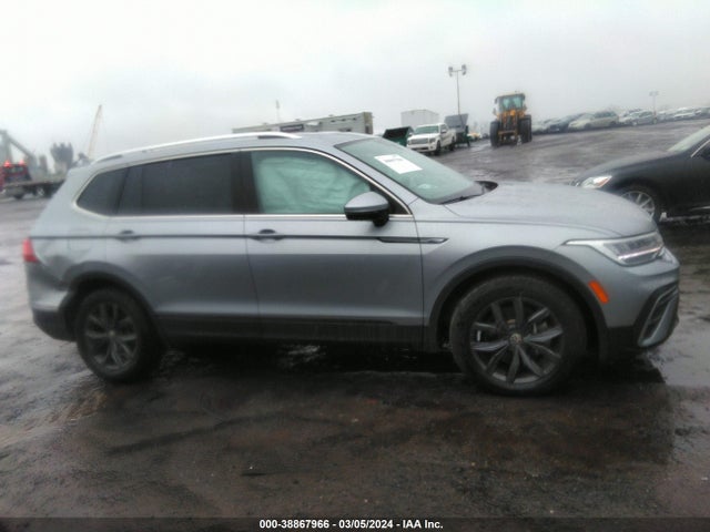 3VV2B7AX5NM126979 Volkswagen Tiguan 2.0t Se