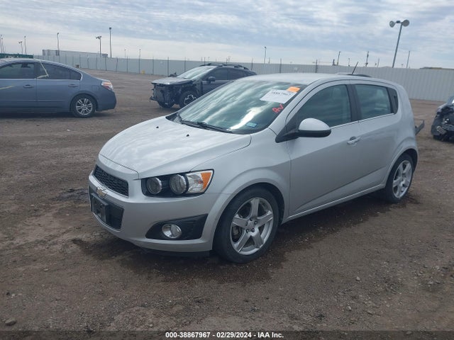 Chevrolet Sonic Ltz Auto 2015 1G1JE6SBXF4203902 Image 2