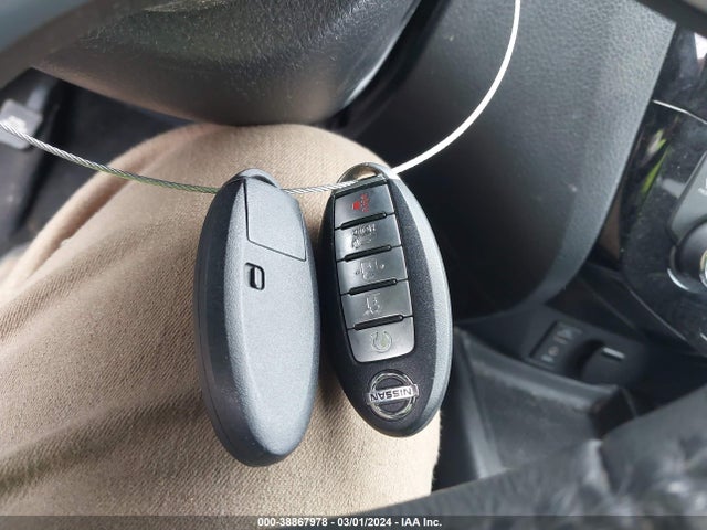 Nissan ROGUE S/SV 2017 KNMAT2MV5HP601727 Image 11