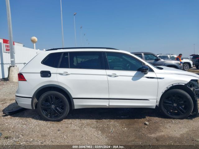 3VVCB7AXXNM132443 Volkswagen Tiguan 2.0t Se R-line Black