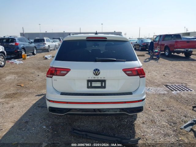 3VVCB7AXXNM132443 Volkswagen Tiguan 2.0t Se R-line Black