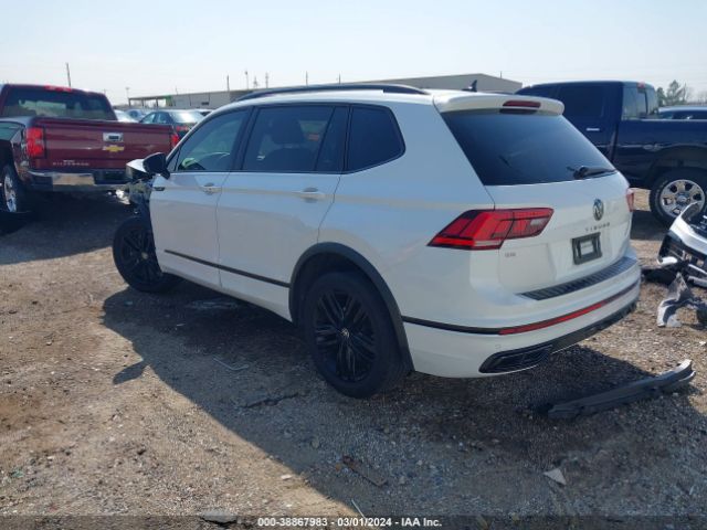 3VVCB7AXXNM132443 Volkswagen Tiguan 2.0t Se R-line Black