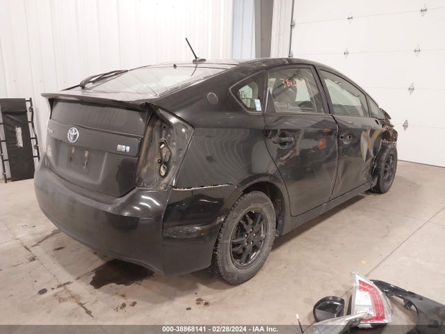 Toyota Prius Three 2015 JTDKN3DU0F1926197 Image 4