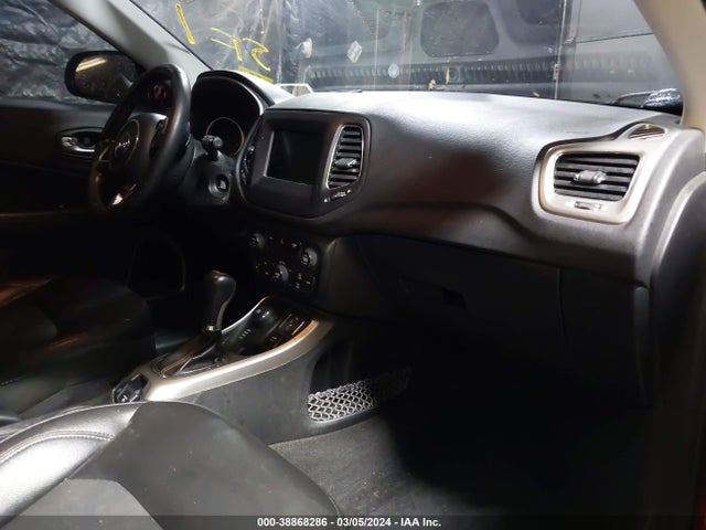 Jeep Compass Latitude 4x4 2018 3C4NJDBB4JT261547 Image 5