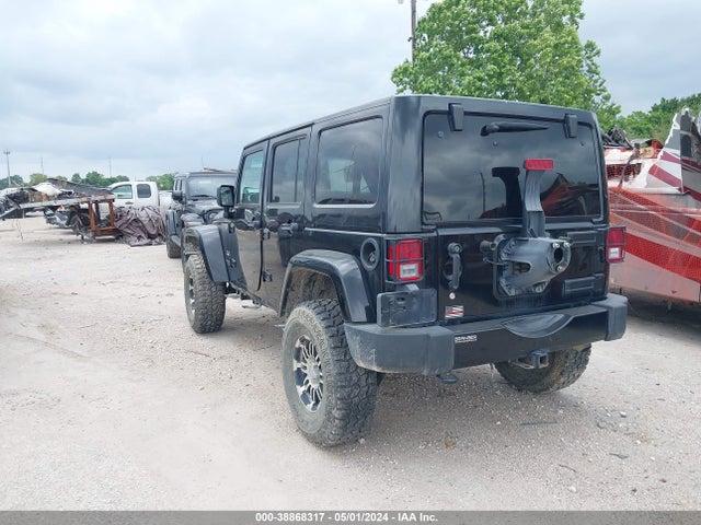 1C4BJWEG3HL716982 Jeep Wrangler Unlimited Sahara 4x4