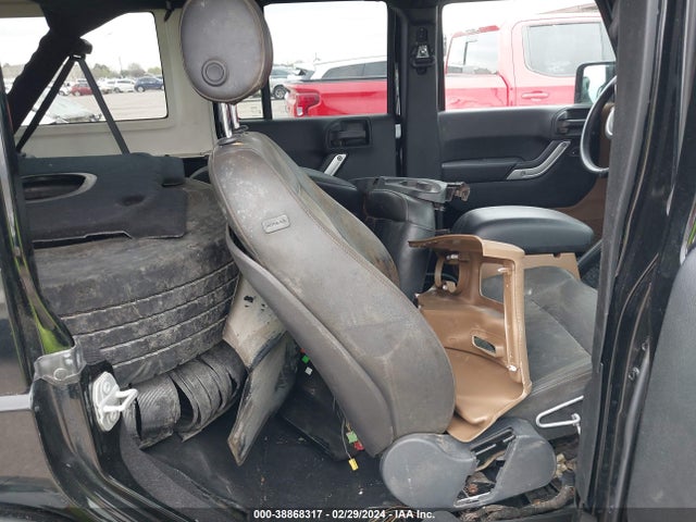 1C4BJWEG3HL716982 Jeep Wrangler Unlimited Sahara 4x4