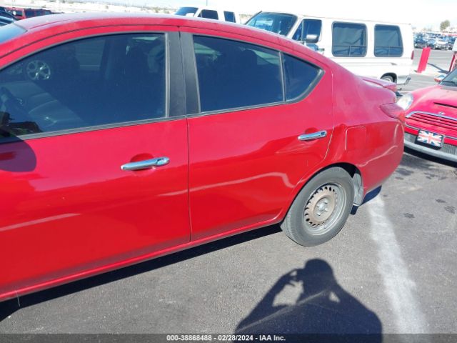 3N1CN7AP1EL844841 Nissan Versa 1.6 Sv