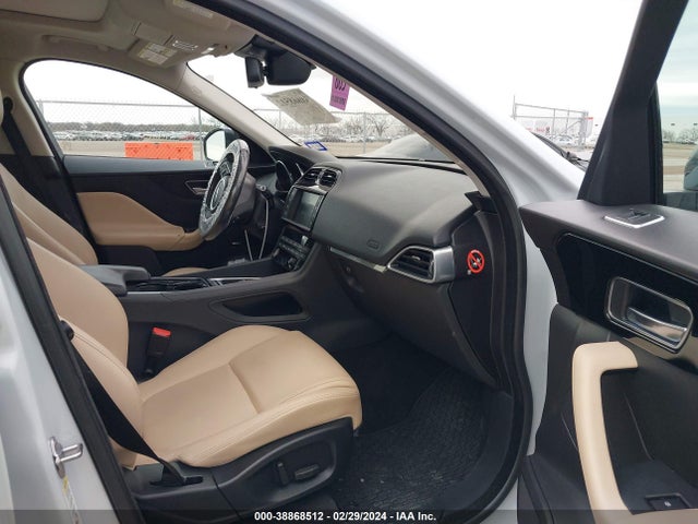 SADCJ2BNXHA091142 Jaguar F-pace 20d Premium