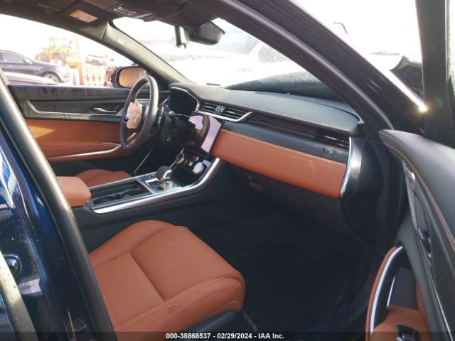 2024 JAGUAR XF SAJBL4GX6RCY93671 Photo 4