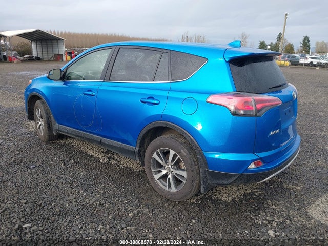 Toyota Rav4 Xle 2017 JTMRFREVXHJ152985 Image 3