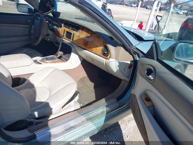 2006 JAGUAR XK8 SAJDA42CX62A47910 Photo 4