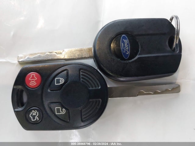 Ford ESCAPE SE 2016 1FMCU9GX8GUB28381 Image 11