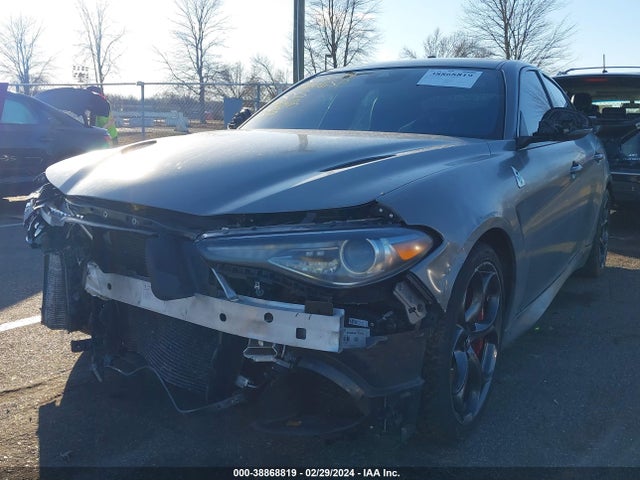 ZARFAMEV5K7614142 Alfa Romeo Giulia Quadrifoglio Rwd