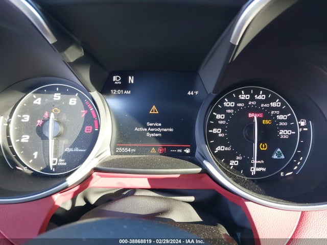 ZARFAMEV5K7614142 Alfa Romeo Giulia Quadrifoglio Rwd